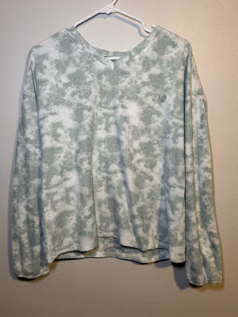 Bearpaw Plush Cloud Tie Dye Shirt Women’s Large